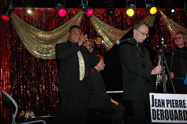 min 2007 11 10 fous swing 217